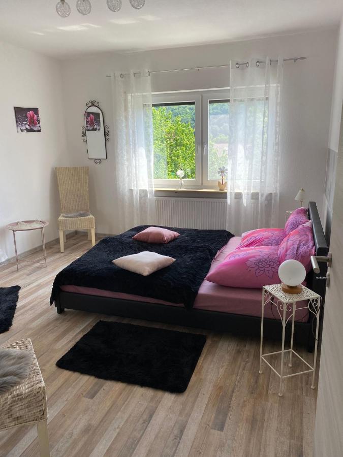 Ferienwohnung Zur Roni Тройхтлинген Екстериор снимка
