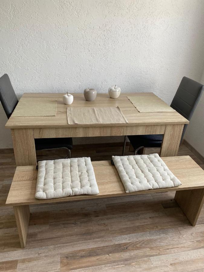 Ferienwohnung Zur Roni Тройхтлинген Екстериор снимка